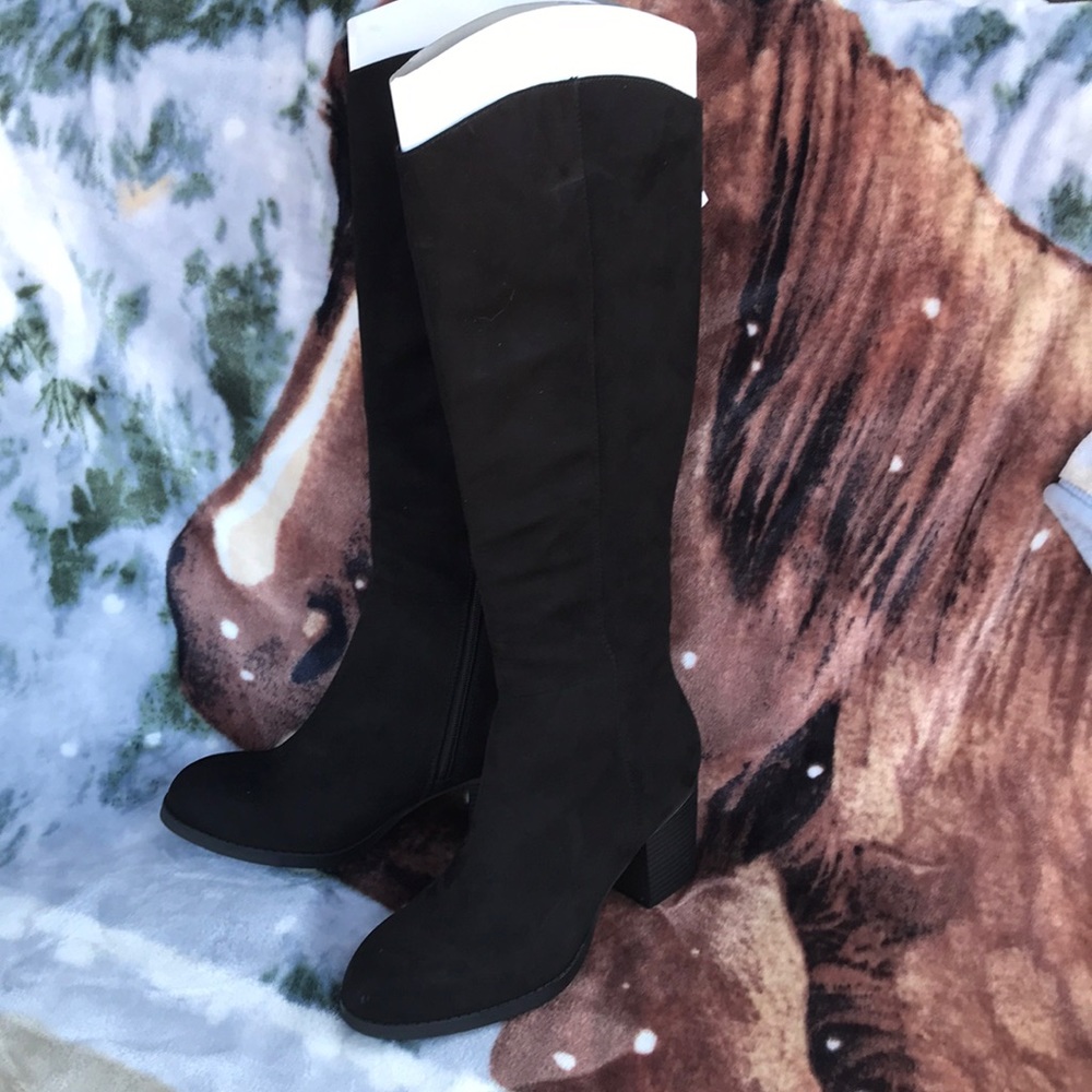 Women’s Old Navy Suede Dress Boots